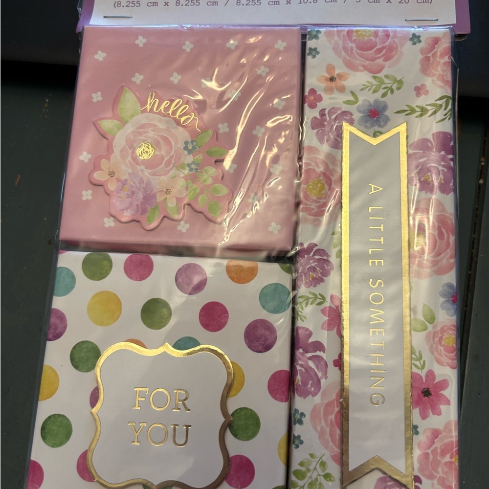 Floral and Polka Dot Gift Bags Set